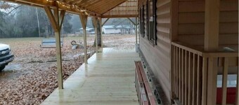 Wonderful cabin with WiFi and AC in marvelous Clarksville