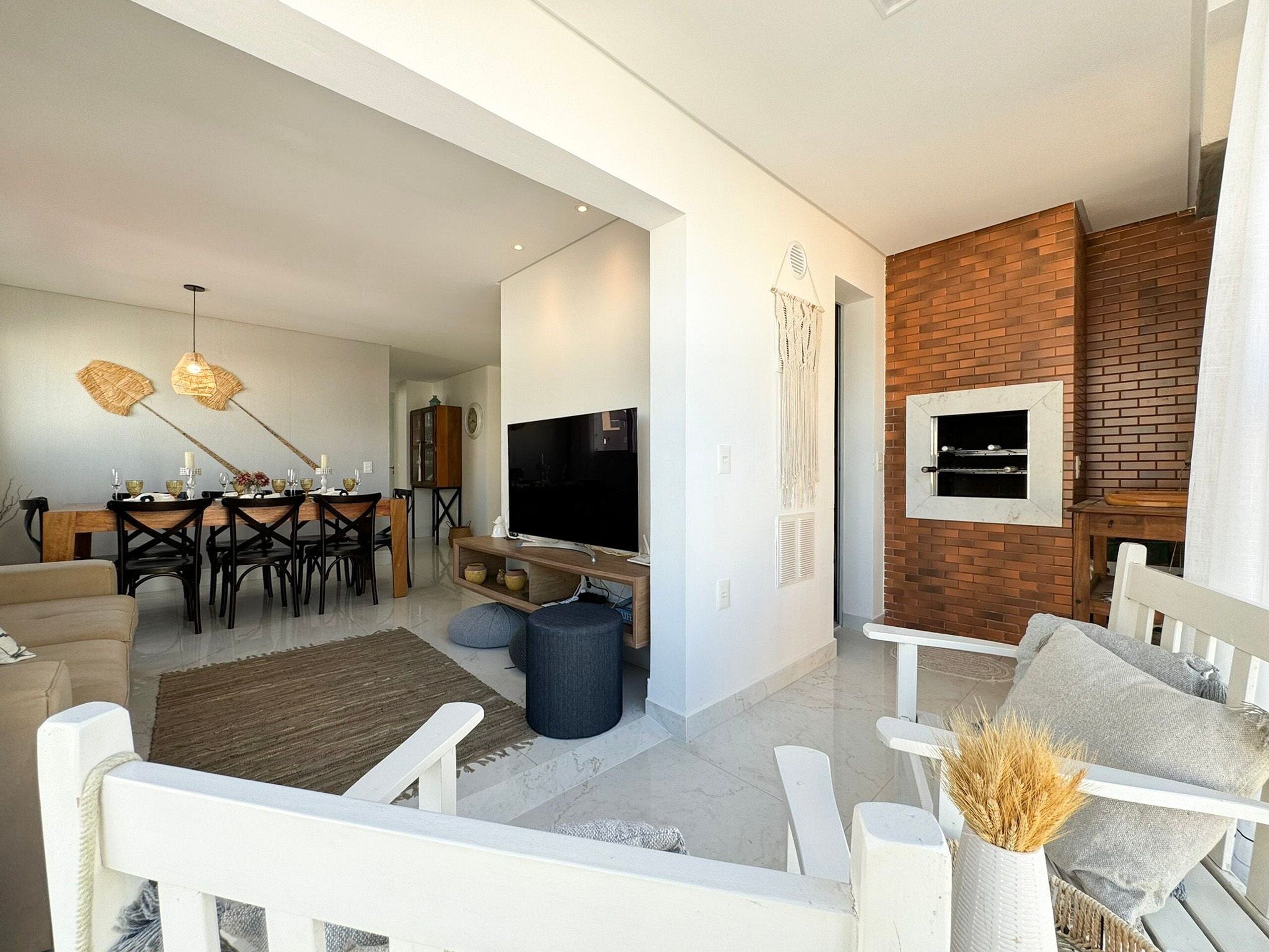 Apartment | Living area | TV