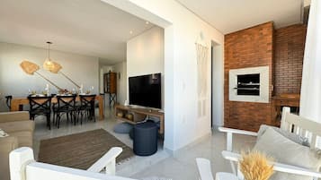 Apartment | Living area | TV