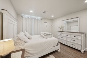 3 bedrooms, WiFi, bed sheets