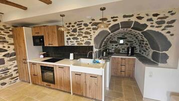 Micro-ondas, fogão, cooktop, lava-louças