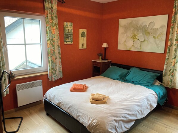 1 bedroom, WiFi, bed sheets