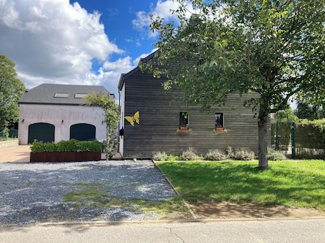 Extérieur. Awesome 1-bedroom bed & breakfast in Arlon