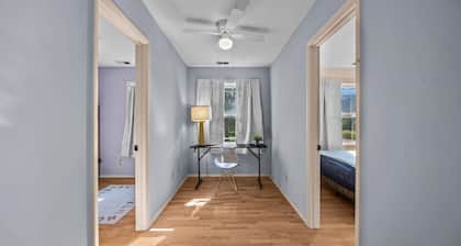 Spacious 5-bedroom house with WiFi, AC in charming Palisade