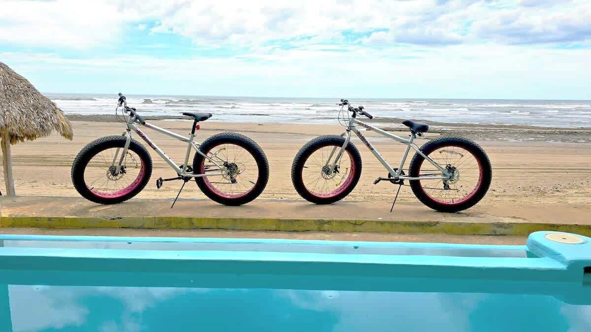 Our Fat Tire Beach Cruiser Bicycles are included with your stay.  Take a ride to the local spots of interest like local restaurants, Fish Market, El Faro ( Lighthouse) the Broken Pier, or the romantic private rock nook at the border of Montilimar.
