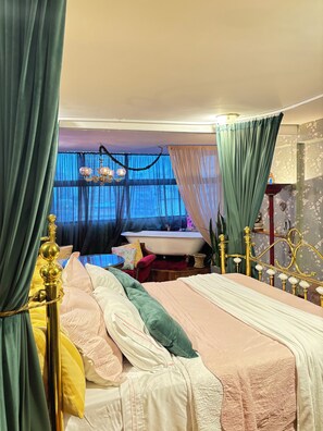 1 bedroom, WiFi, bed sheets