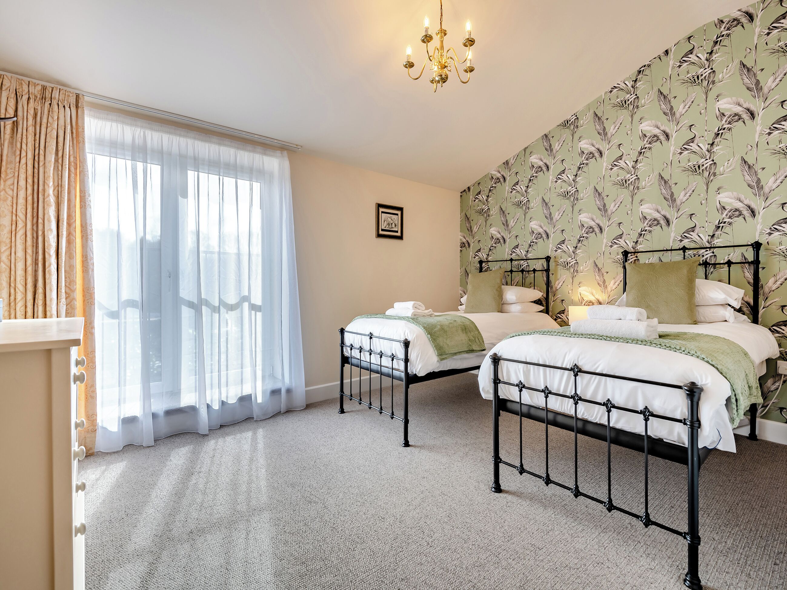 Twin bedroom | Old Barn 2 - Bedborough Farm Cottages, Wimborne