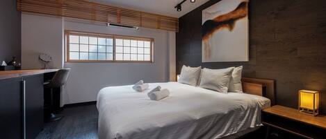 1 bedroom, in-room safe, iron/ironing board, free WiFi