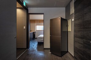 1 dormitorio, caja fuerte, tabla de planchar con plancha y wifi gratis