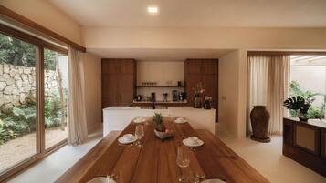 Luxury Villa, Private Pool, Hill View | Dining room