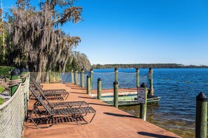 Property grounds - Comfort and Convenience! Near SeaWorld's Discovery Cove, Free Parking! (Orlando)