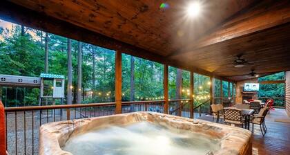 Simmer Down—Unwind in Style w/Shuffleboard, Pool Table, Hot Tub, Firepit