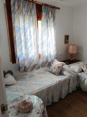 3 camere, ferro/asse da stiro, Wi-Fi gratuito, lenzuola