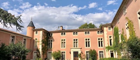 Façade de l’hébergement