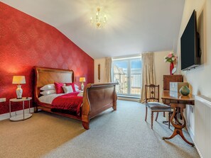 4 bedrooms, free WiFi, bed sheets