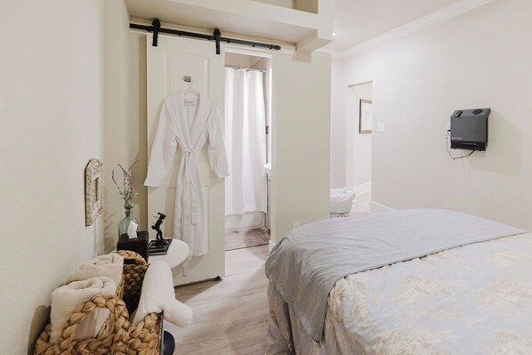 Desk, free WiFi, bed sheets