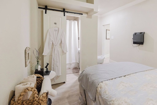 Desk, free WiFi, bed sheets