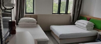 Chun Yi Hotel