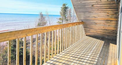 Castle Black A charming ocean view 3-bedroom cottage in Kildare PEI