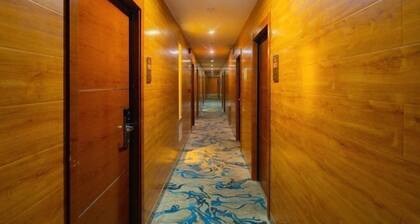 Dongyue Xiaozhu Hotel (Lanzhou University of Finance and Economics Yuchikou)