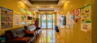 Dongyue Xiaozhu Hotel (Lanzhou University of Finance and Economics Yuchikou)