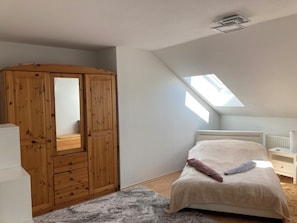 3 chambres, accès au Wi-Fi (inclus), literie fournie