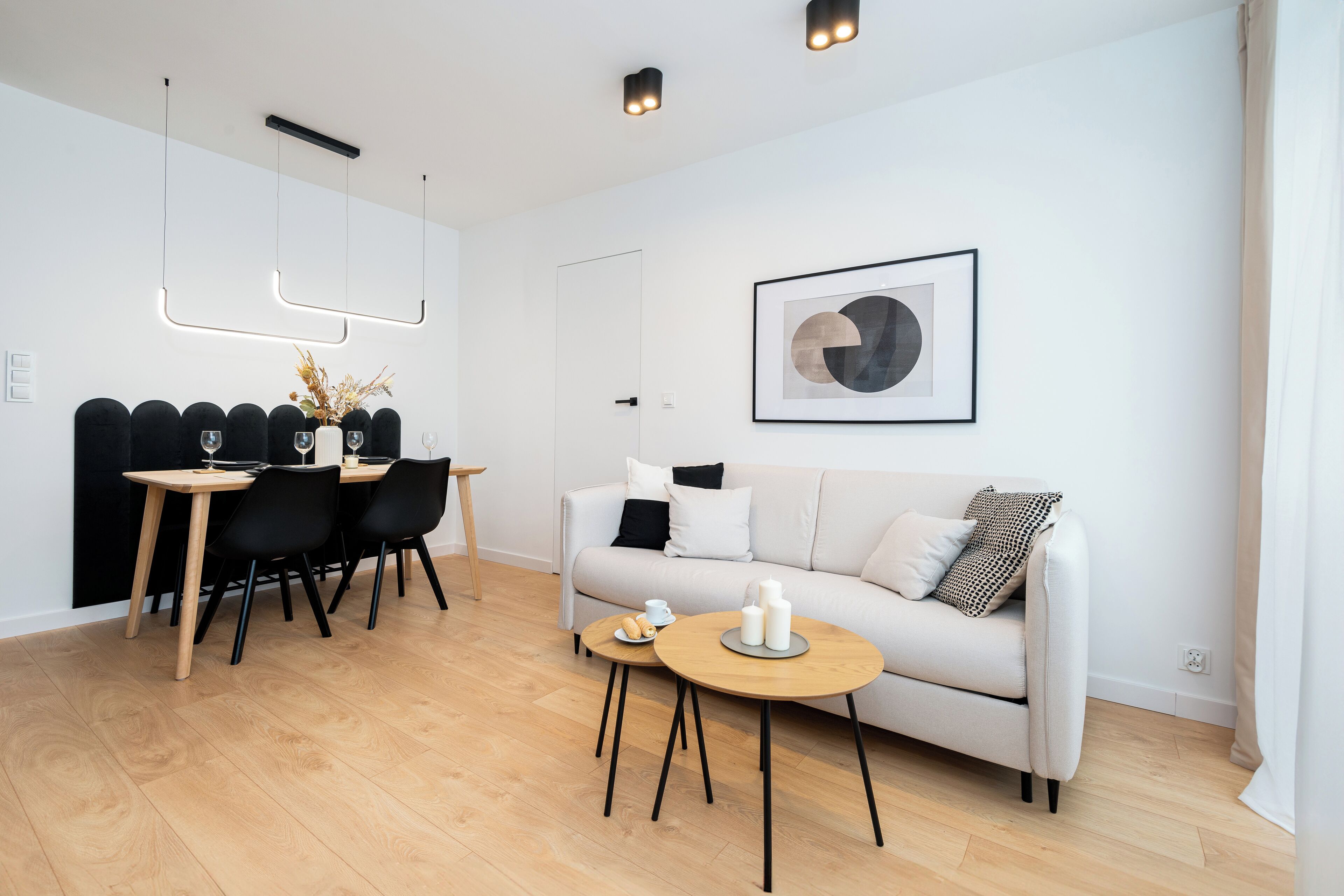 Deluxe Apartment, Balcony, City View | Living area | 50-inch Smart TV with cable channels, Netflix, streaming services