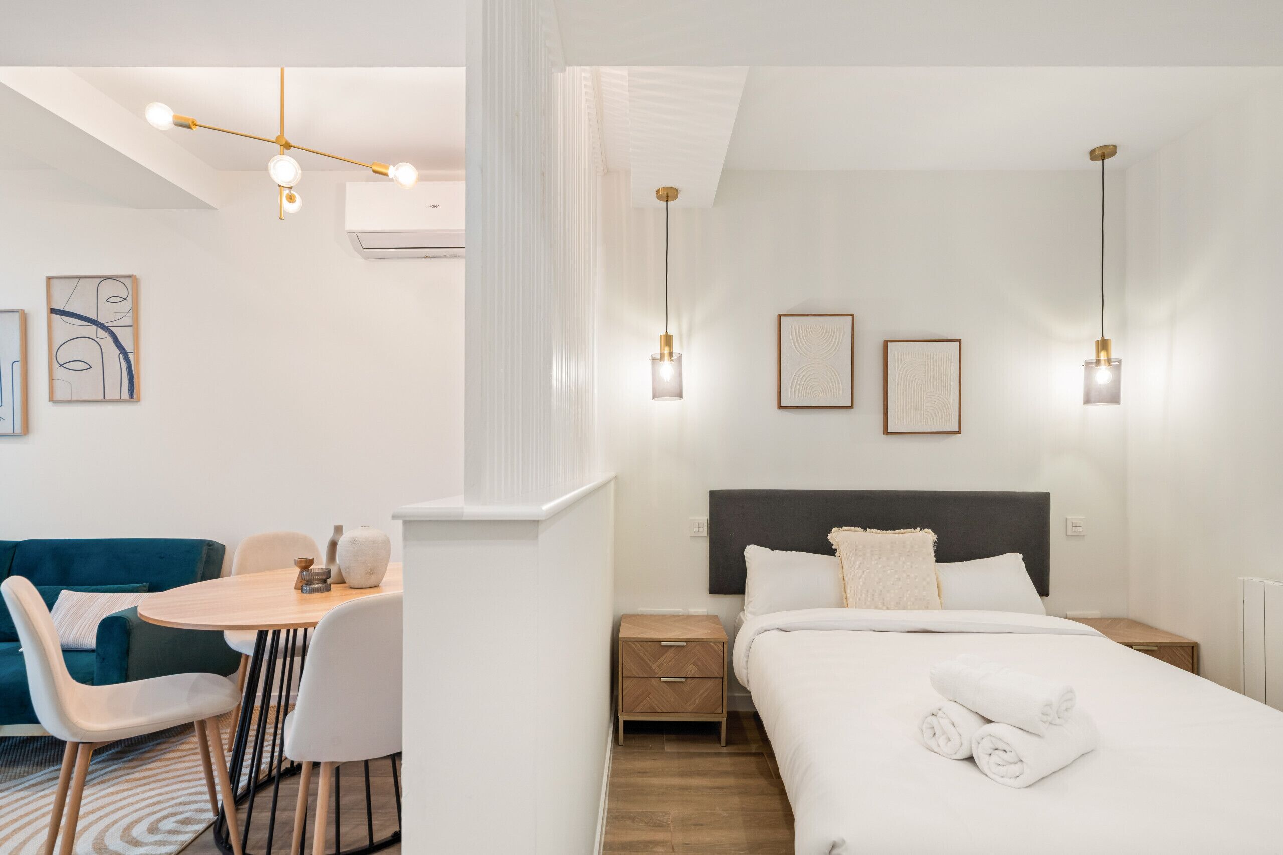 Een strijkplank/strijkijzer, gratis wifi, beddengoed