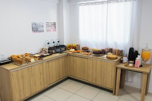 Desayuno buffet incluido todos los días 