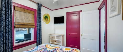 2 Schlafzimmer, Schreibtisch, Bügeleisen/Bügelbrett, WLAN