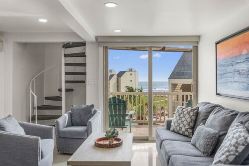 Epic Beachfront View Condo