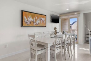 Dining - Epic Beachfront View Condo (South Padre Island)