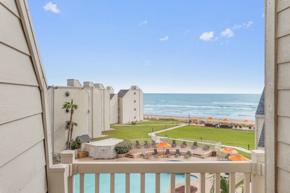 Property grounds - Epic Beachfront View Condo (South Padre Island)