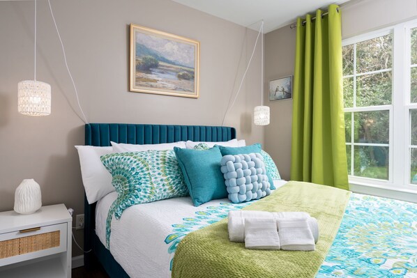 3 bedrooms, desk, free WiFi, bed sheets