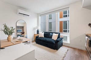 Smart TV - Modern Downtown Studio - Steps from Shops & Dining! (Spokane)