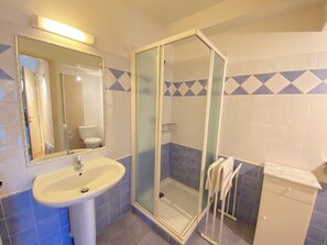 Bathroom - 04B4 : Beautiful studio in a mas provençal - pool (Brunet)