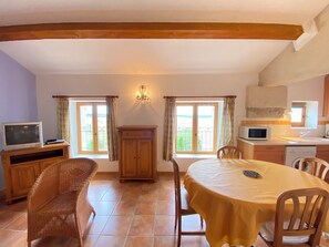 Interior - 04B9 : Beautiful T3 in the heart of lavender - pool (Brunet)