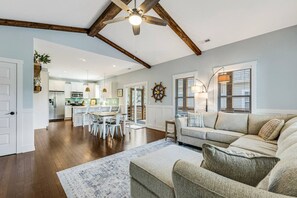 Living area - Backyard Oasis!
Brand New Listing - Heated Pool & Hot Tub! (Oak Island)