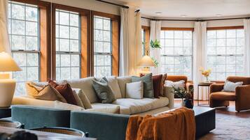 Smart TV, fireplace, foosball, table tennis