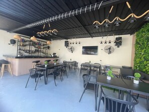Bar (in der Unterkunft)