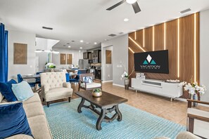 TV connectée, jeux vidéo, baby-foot, livres