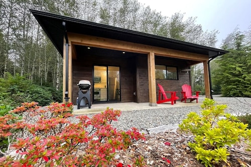 Tidal Retreat Cabin in Tofino