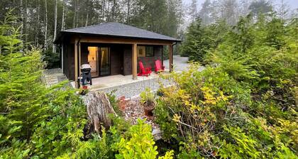 Tidal Retreat Cabin in Tofino
