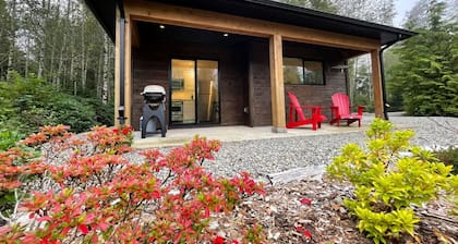 Tidal Retreat Cabin in Tofino