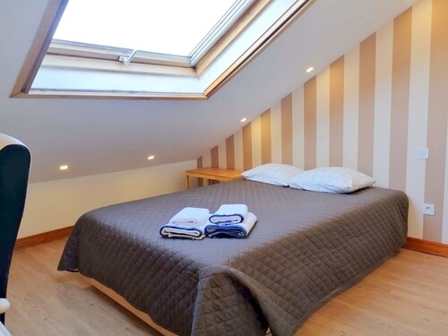 CQ12 ❤️ Cozy Room with Double Bed | Weekly Cleaning