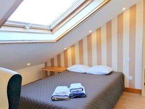 1 bedroom, iron/ironing board, WiFi, bed sheets - CQ12 ❤️ Cozy Room with Double Bed | Weekly Cleaning (Coimbra)