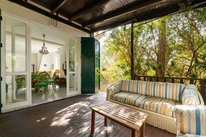 Outdoor dining - Villa Chiara - Santa Margherita di Pula (Santa Margherita di Pula)