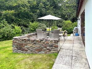 Outdoor dining - 3 bedroom accommodation in Chulmleigh (Chulmleigh)