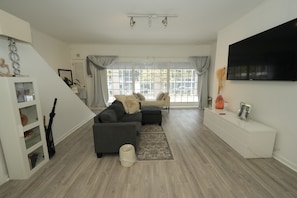 Smart TV, books, music library, stereo