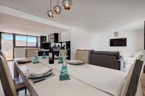 Dining - Three Bedroom Townhouse 100 meters from the Beach! (Playa del Sol Villacana)